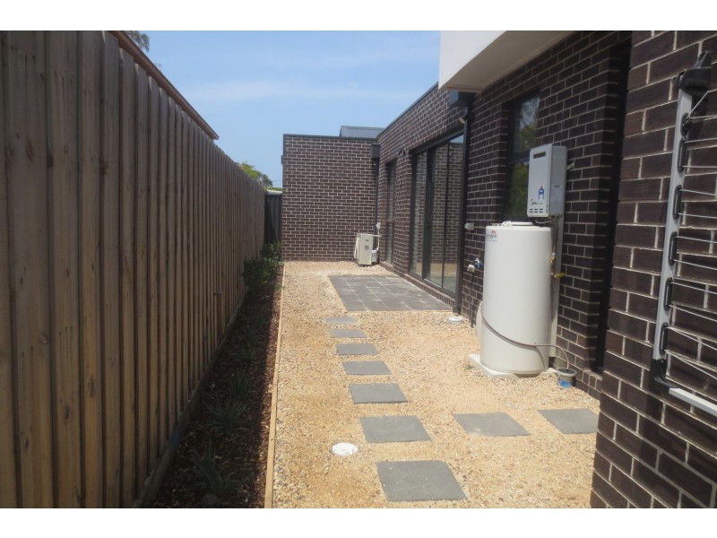 2/22 Rose Street, Altona VIC 3018