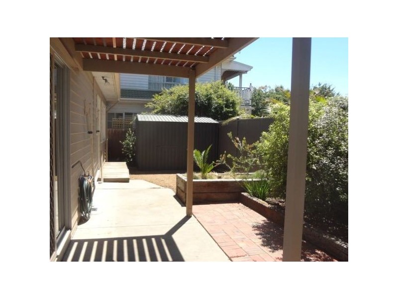 2A Bell Avenue, Altona VIC 3018