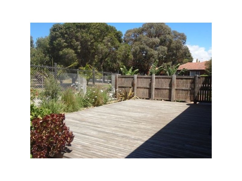 2A Bell Avenue, Altona VIC 3018