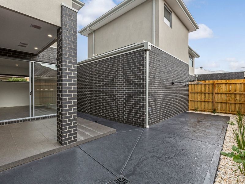 1/14 Lark Street, Altona VIC 3018