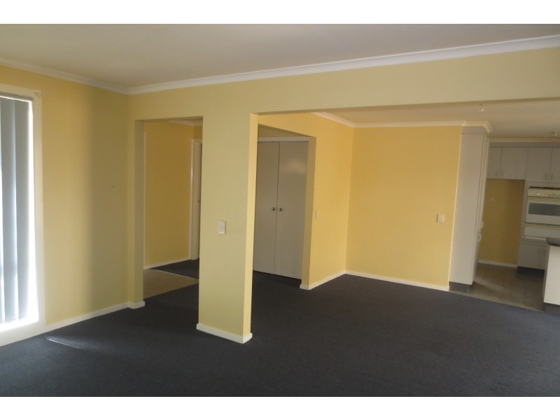 2/144 Victoria Street, Altona Meadows VIC 3028