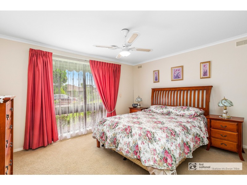 5 Pyramus Place, Altona Meadows VIC 3028
