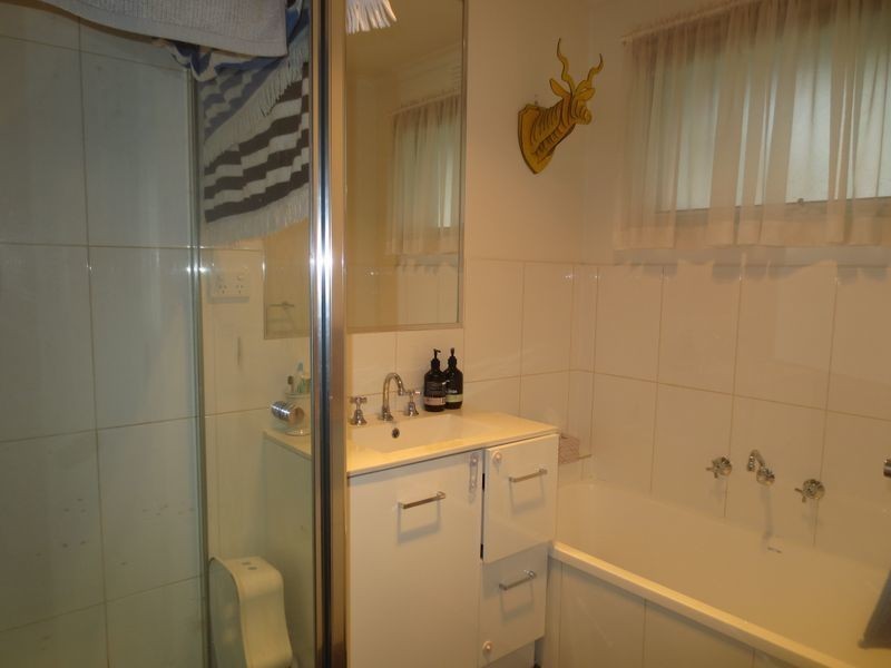 14 Hammond Street, Altona VIC 3018