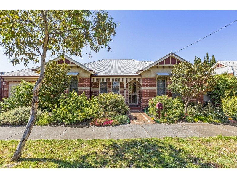 51 Linnet Street, Altona VIC 3018