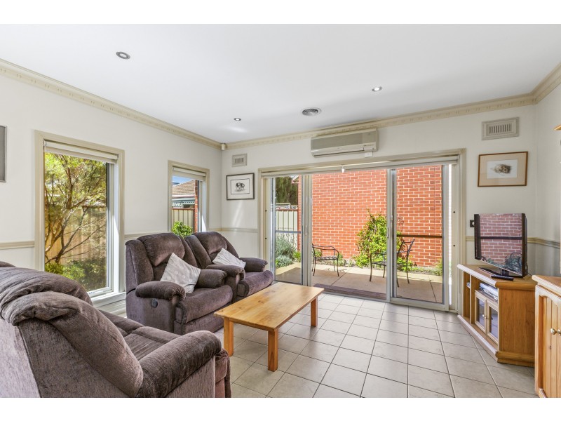 51 Linnet Street, Altona VIC 3018