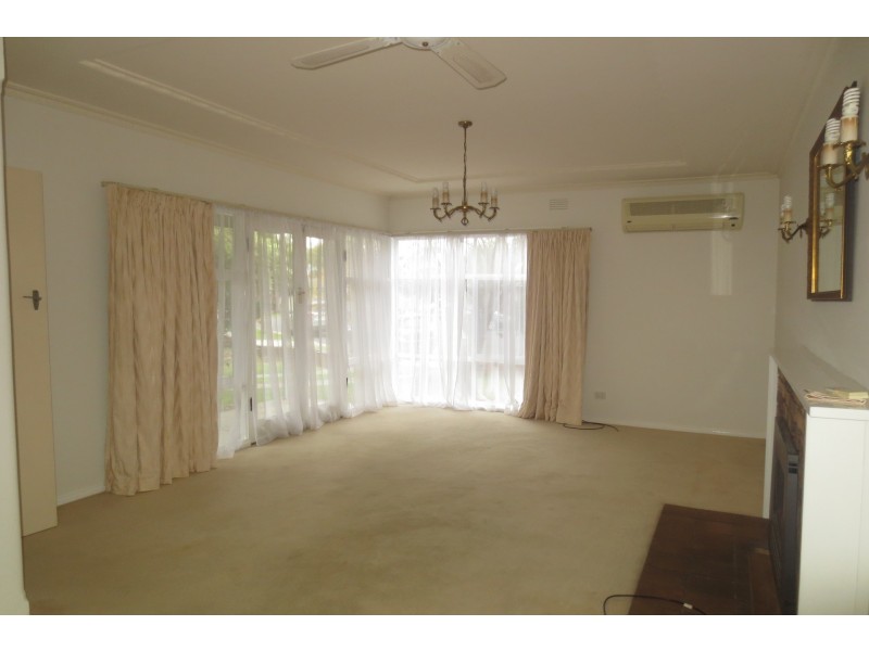 18 Merritt Court, Altona VIC 3018