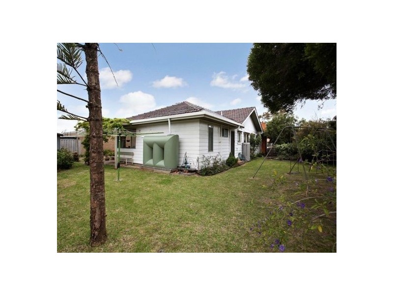 18 Merritt Court, Altona VIC 3018