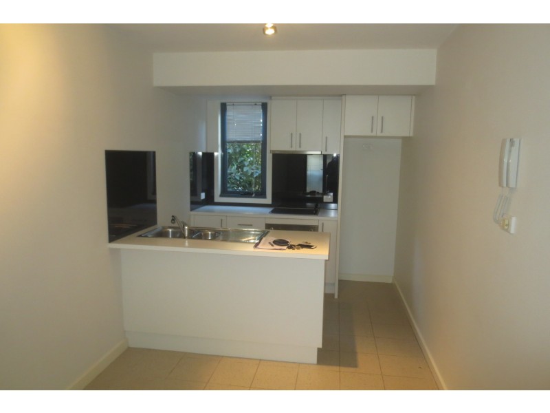 2/163 Queen Street, Altona VIC 3018