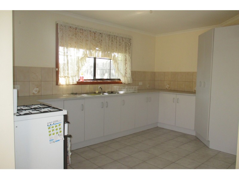 5/4-6 Bracken Grove, Altona VIC 3018