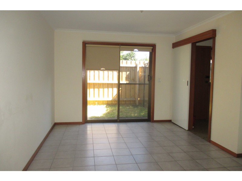 5/4-6 Bracken Grove, Altona VIC 3018