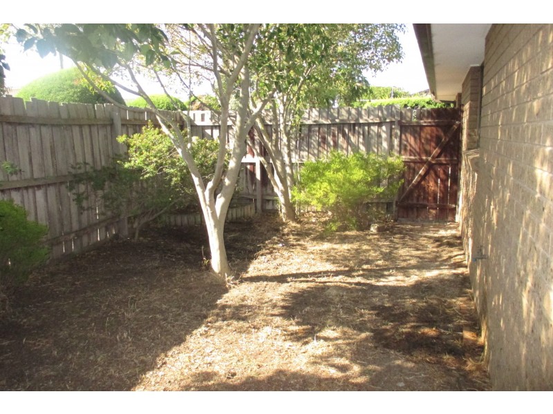 5/4-6 Bracken Grove, Altona VIC 3018