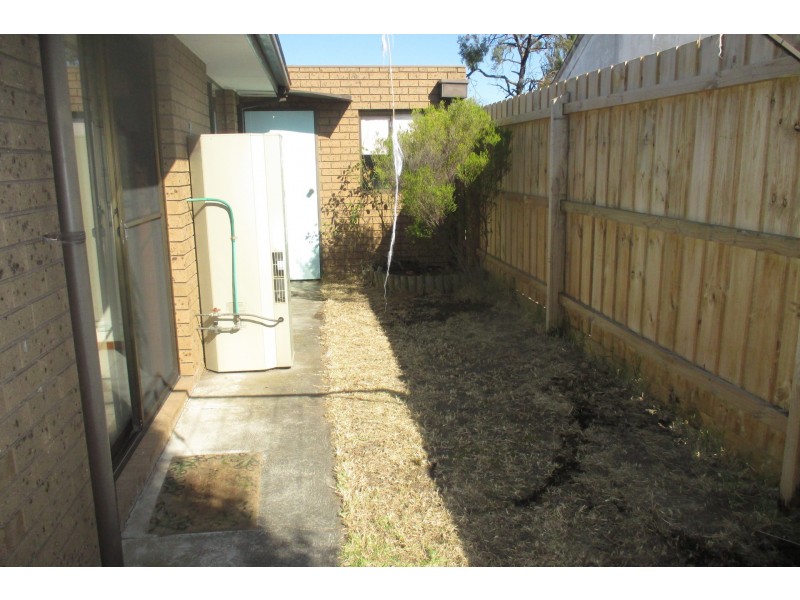 5/4-6 Bracken Grove, Altona VIC 3018