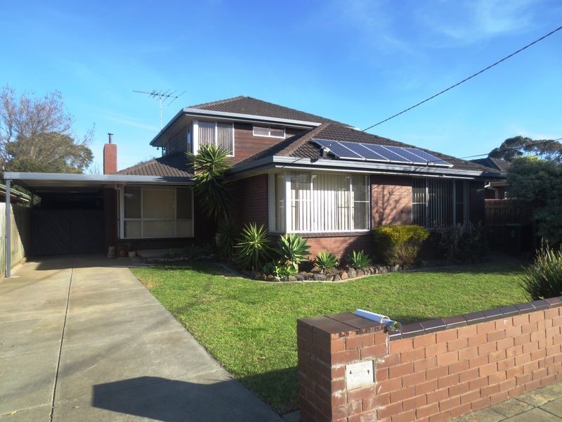 11 Deavey Court, Altona VIC 3018