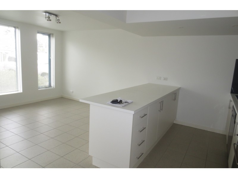 1/163 Queen Street, Altona VIC 3018