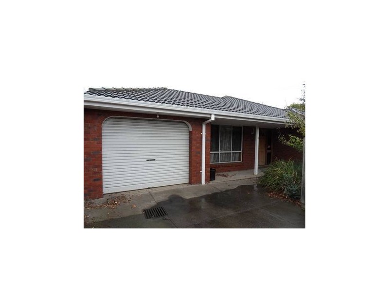 2/179 Civic Parade, Altona VIC 3018