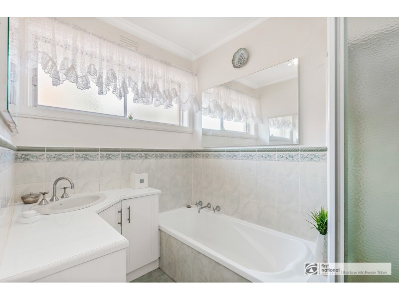 9 Cowra Street, Altona VIC 3018