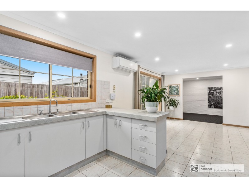 2/53 Millers Road, Altona VIC 3018