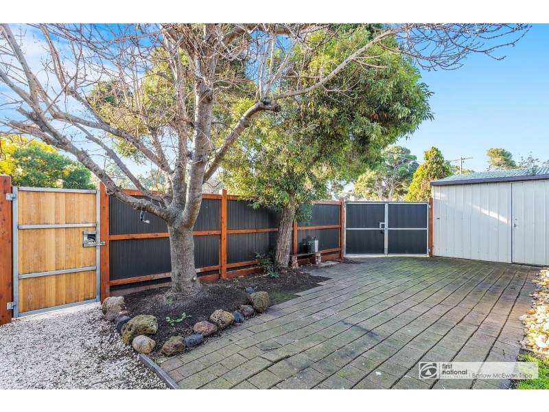 32 Fenfield Street, Altona VIC 3018
