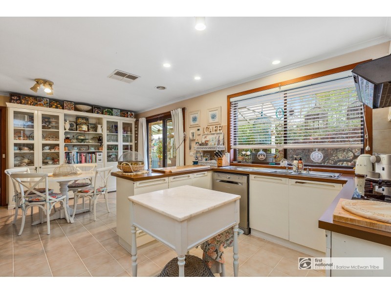 15 Argonaut Place, Altona Meadows VIC 3028