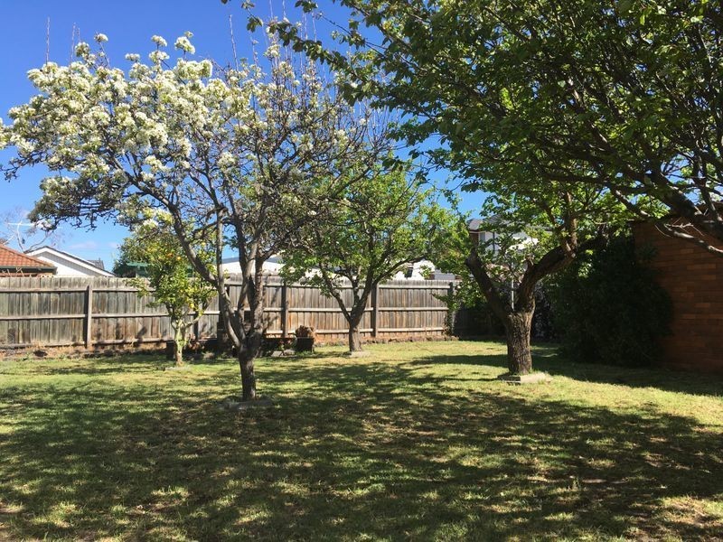 35 Curlew Avenue, Altona VIC 3018