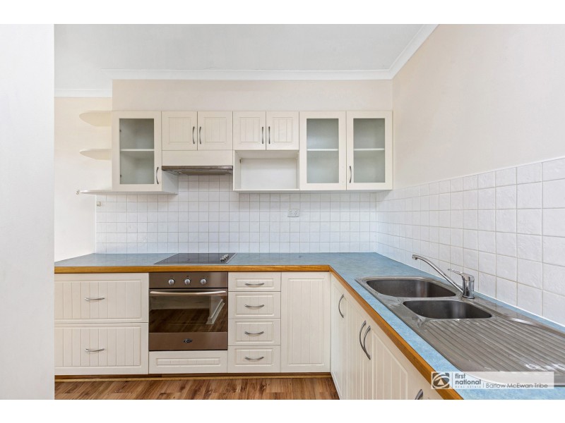 2/261 Civic Parade, Altona VIC 3018