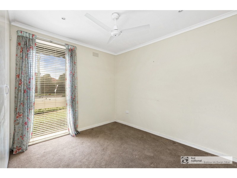 2/261 Civic Parade, Altona VIC 3018