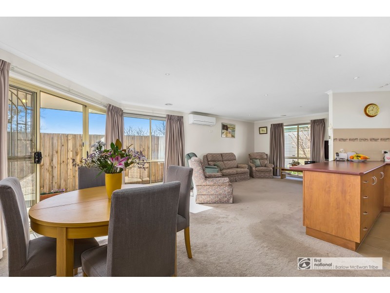 2/25 Bayview Street, Altona VIC 3018