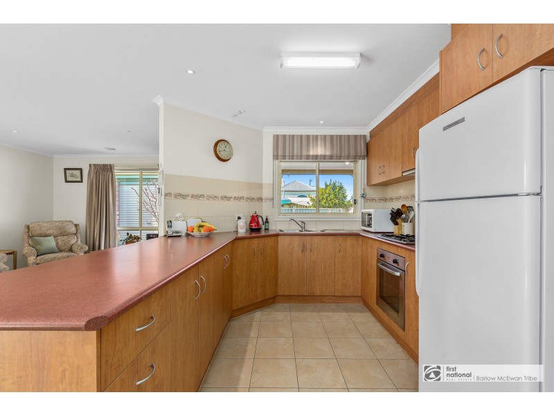2/25 Bayview Street, Altona VIC 3018