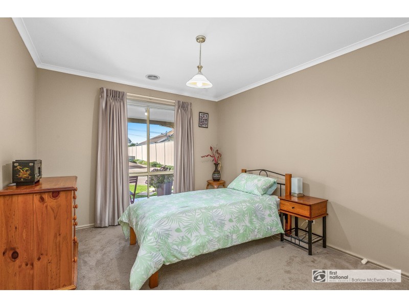 2/25 Bayview Street, Altona VIC 3018