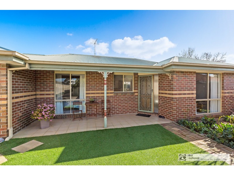 2/25 Bayview Street, Altona VIC 3018