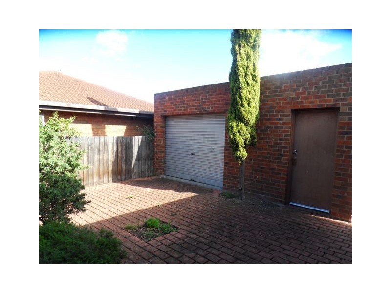 19 Ladynelson Crescent, Altona Meadows VIC 3028