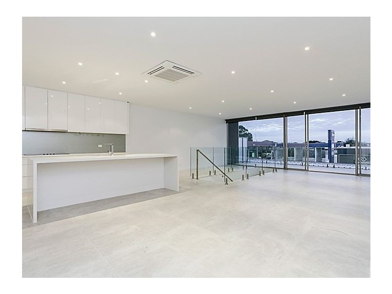 3/99 Pier Street, Altona VIC 3018