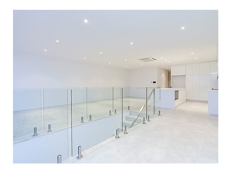 3/99 Pier Street, Altona VIC 3018