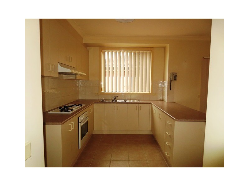 2/21 Shields Court, Altona Meadows VIC 3028