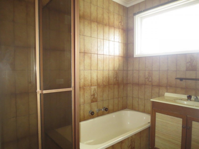 17 Frazer Avenue, Altona VIC 3018