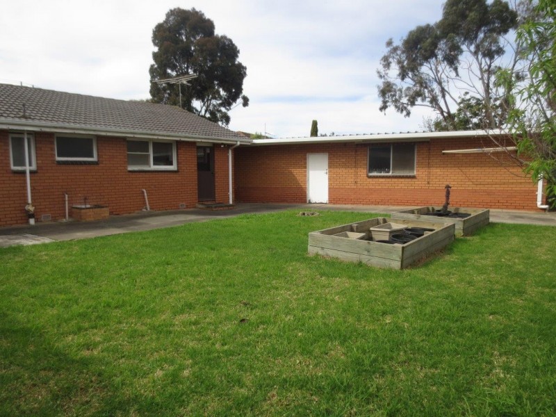 17 Frazer Avenue, Altona VIC 3018