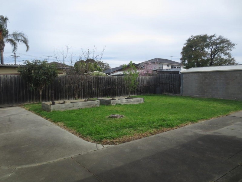 17 Frazer Avenue, Altona VIC 3018