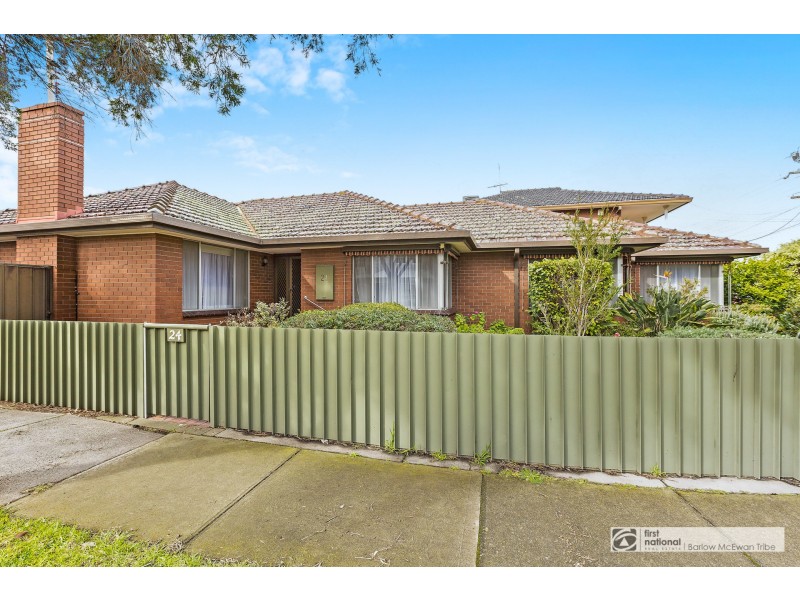 24 Dove Avenue, Altona VIC 3018
