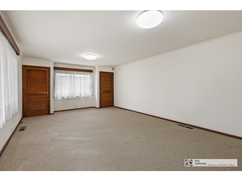 24 Dove Avenue, Altona VIC 3018