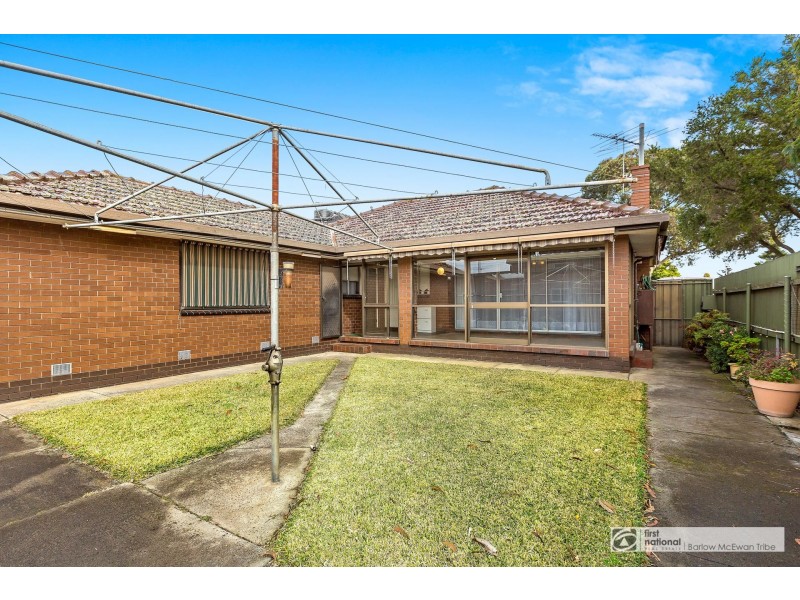 24 Dove Avenue, Altona VIC 3018