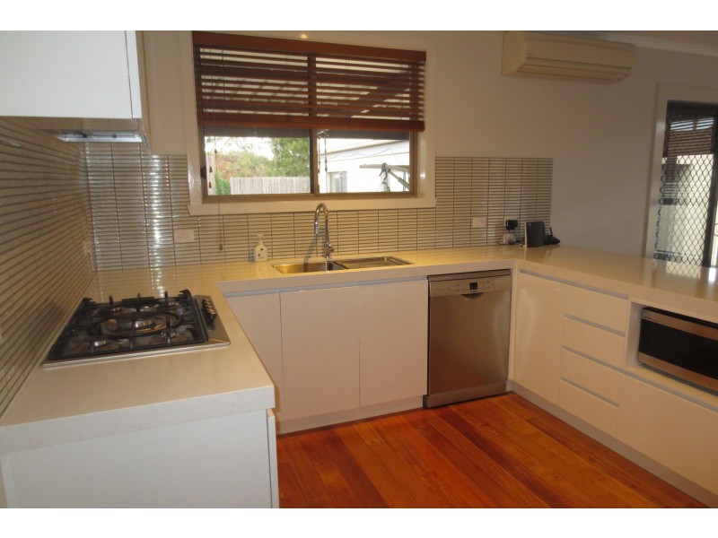 3 Tatman Drive, Altona Meadows VIC 3028