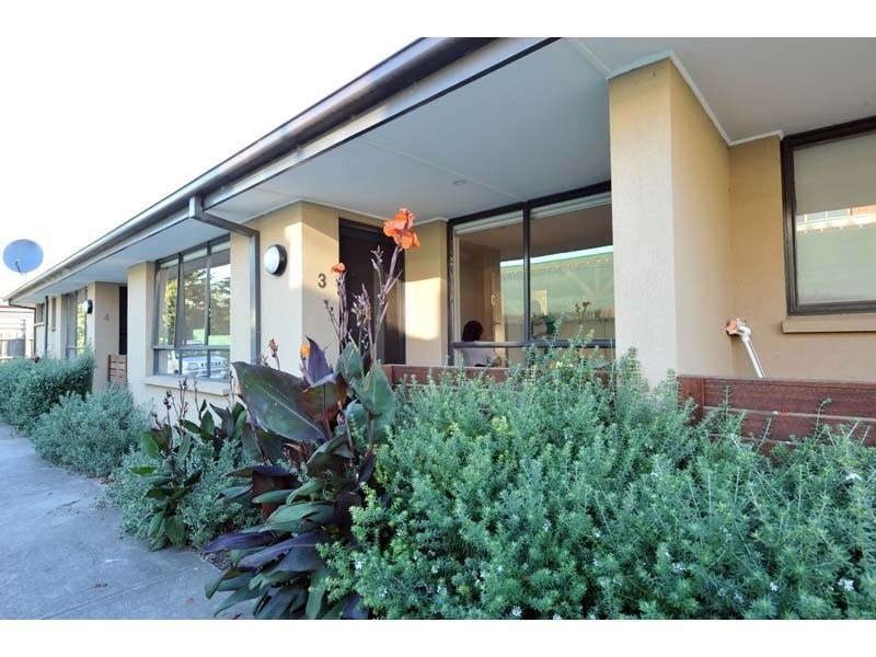 3/84 Civic Parade, Altona VIC 3018