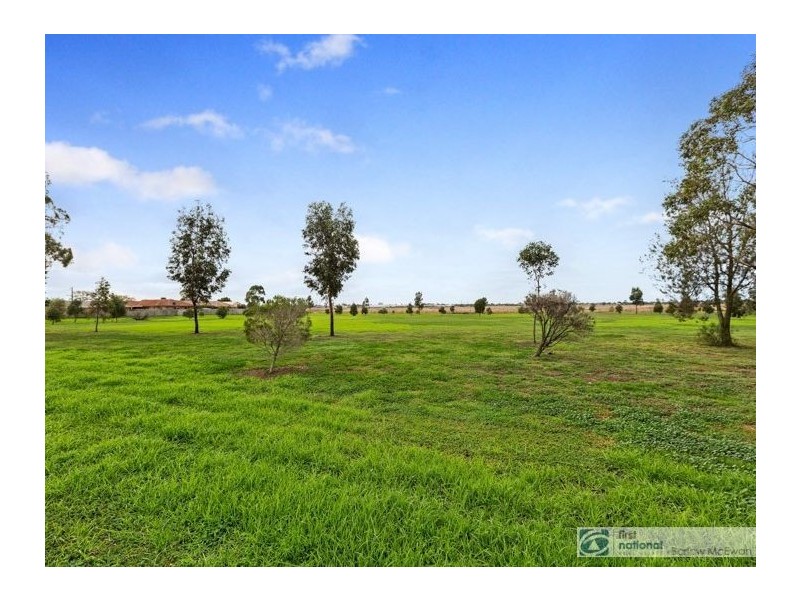 2/31 Kurrajong Drive, Altona Meadows VIC 3028