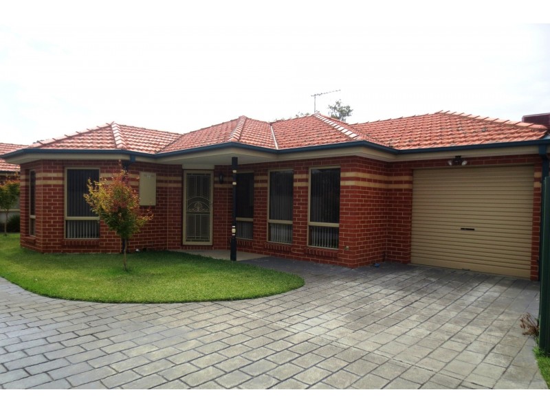 2/19 Upton Street, Altona VIC 3018