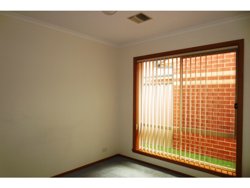 2/19 Upton Street, Altona VIC 3018