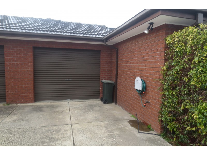 1/197 Civic Parade, Altona VIC 3018