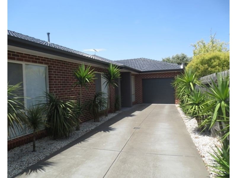 2/12 Mulga Street, Altona VIC 3018