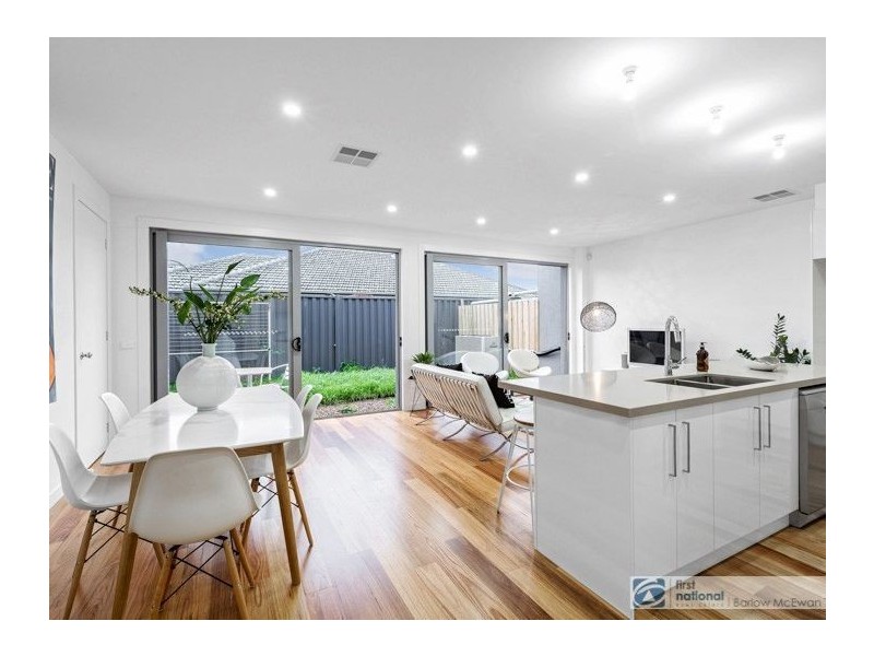 2/37 Upton Street, Altona VIC 3018