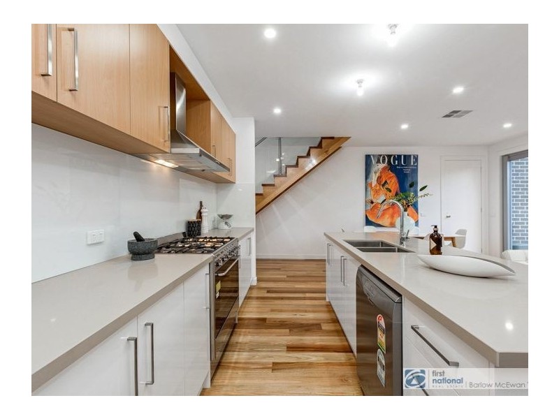 2/37 Upton Street, Altona VIC 3018