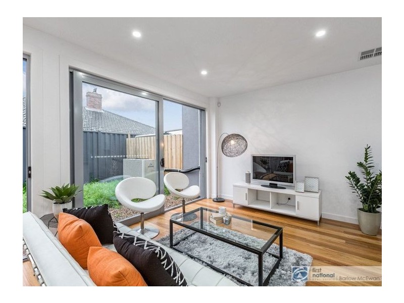 2/37 Upton Street, Altona VIC 3018